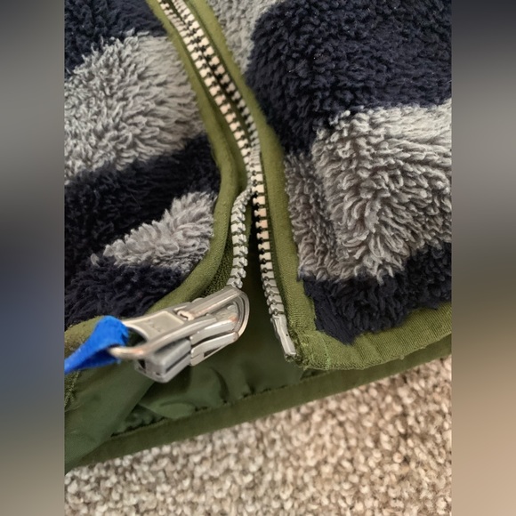 Hanna Andersson 100 Reversible Green Gray Blue Fuzzy Coat Jacket - Picture 5 of 10